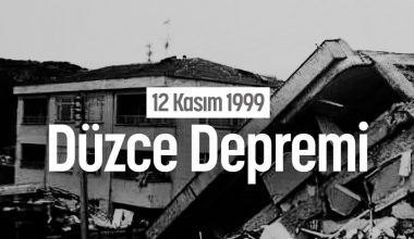 12 Kasım 1999’da Düzce’de meydana gelen 7,1 büyüklüğündeki depremde hayatını kaybeden vatandaşlarımızı rahmetle anıyoruz