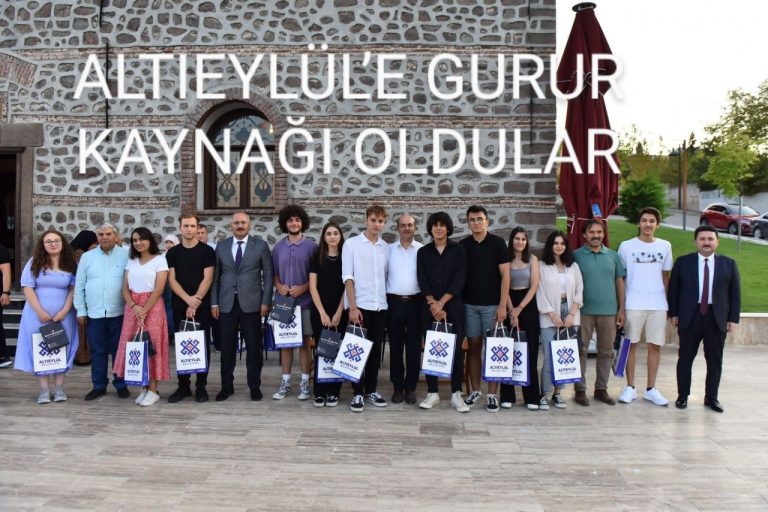 ALTIEYLÜL’E GURUR KAYNAĞI OLDULAR