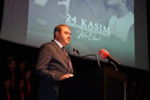 Vali Hasan Şıldak 24 Kasım Öğretmenler Günü kutlama programına katıldı