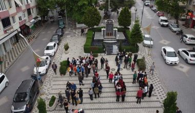 Susurluk’ta Gençler Çevre Temizliğiyle Fark Yarattı